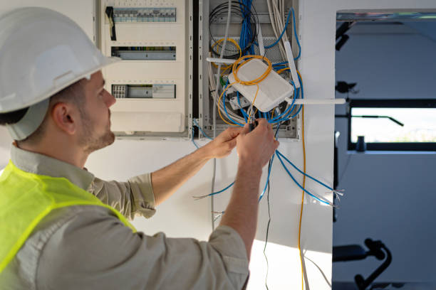 Best Affordable Emergency Electrician  in Platte, SD